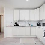Spacious 1br Near Center, Free Parking By Feelshome