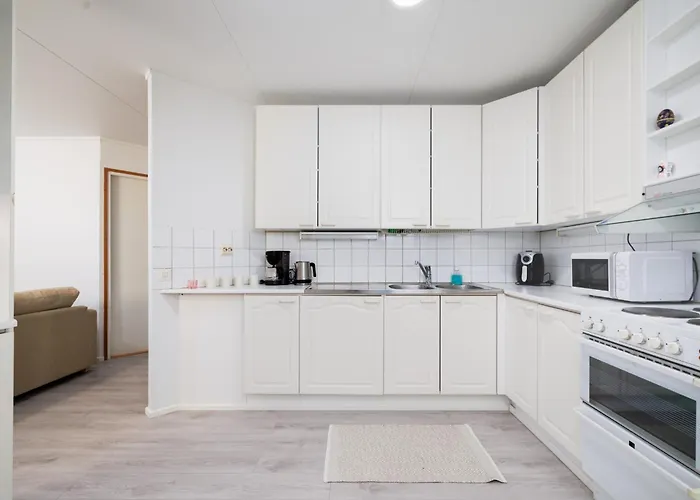 Spacious 1Br Near City Center, Free Parking By Feelshome