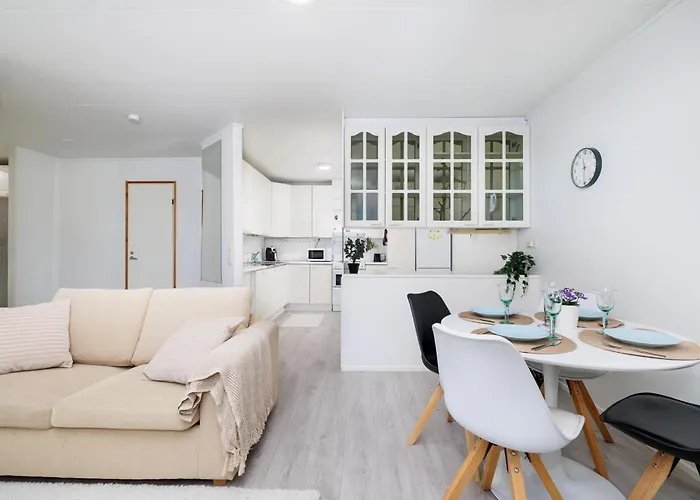 Spacious 1Br Near City Center, Free Parking By Feelshome Oulu